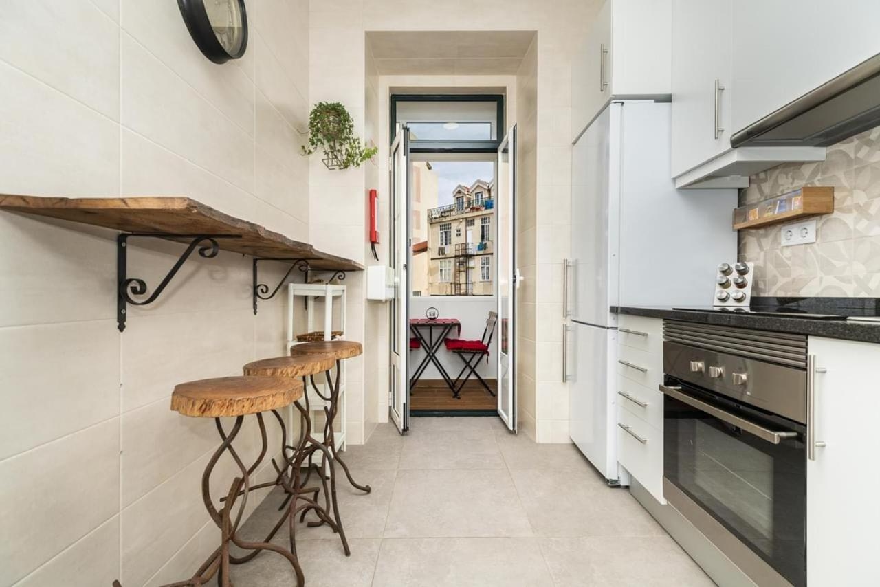 Groovy M2 R3 - Amazing Double Room With En-Suite Bathroom Lisbona Esterno foto